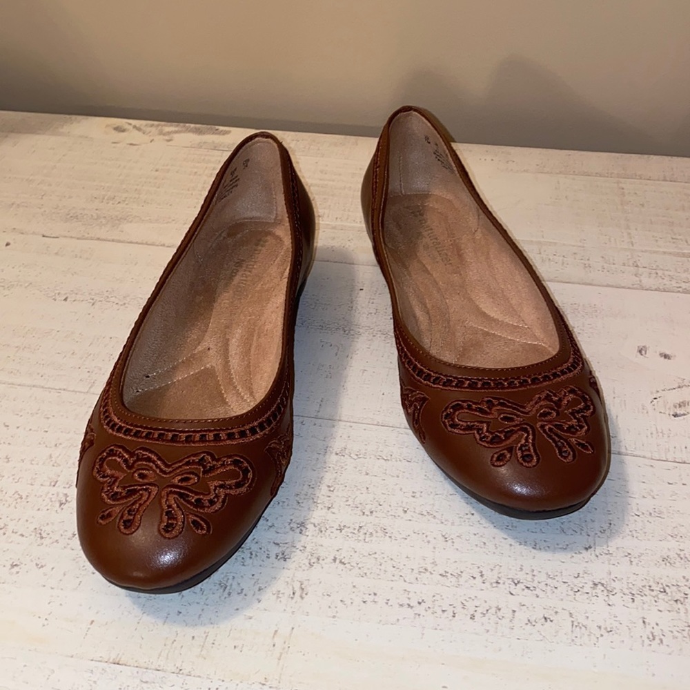 Naturalizer Brown Women’s Flats